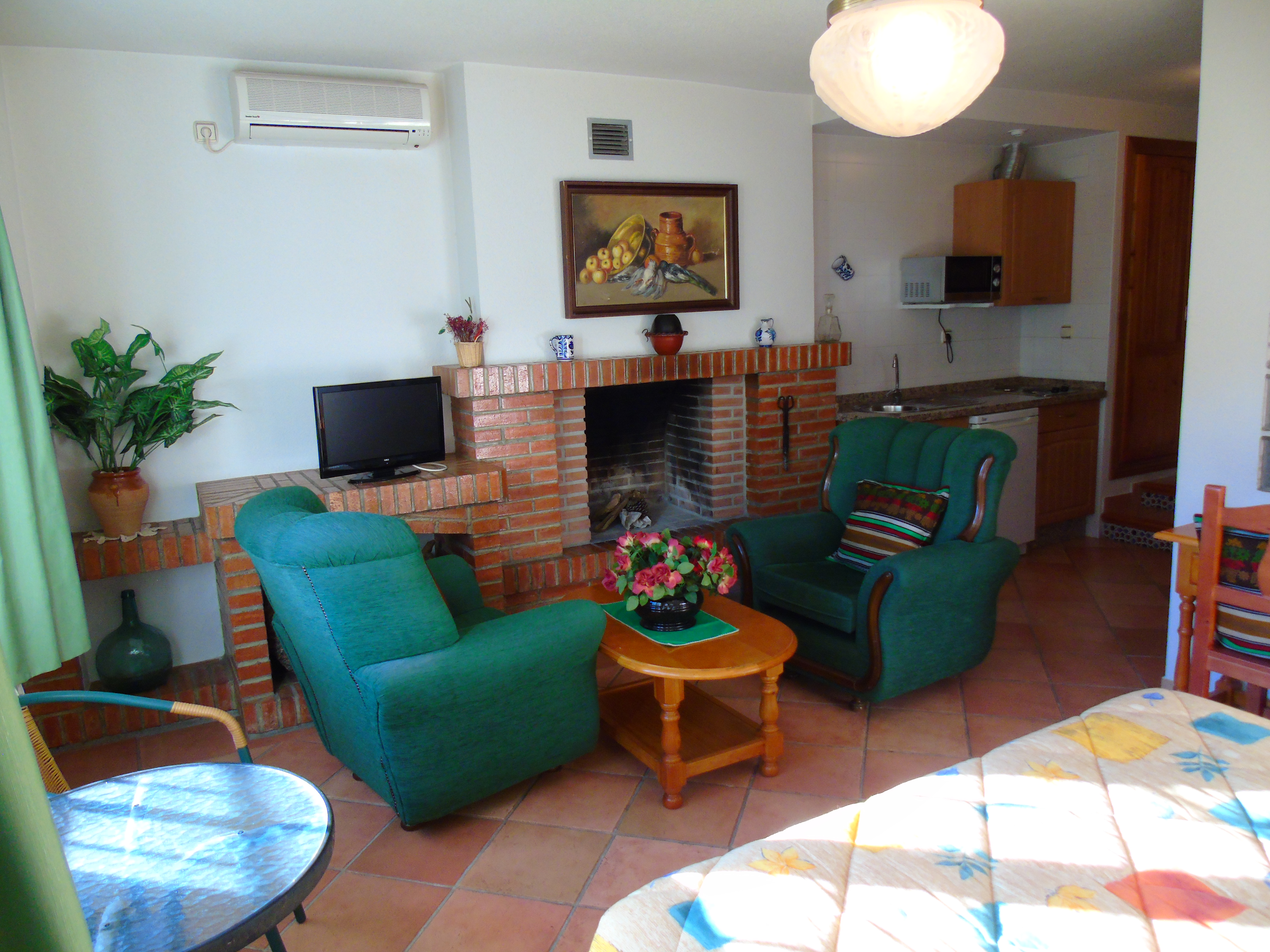 Vista de la chimenea, que dispone este Estudio